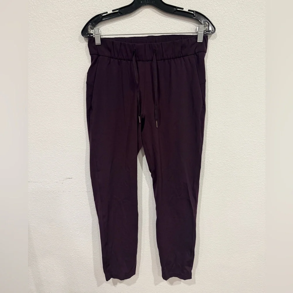 Lululemon On The Fly Pant (28") Black Cherry Red Women’s Size 6 - Picture 5 of 8